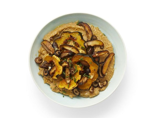 Grits with mushrooms and acorn squash 