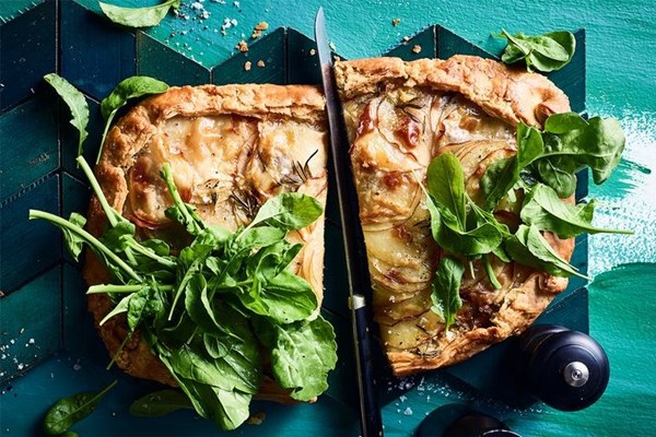 Gruyère, potato, caramelised onion and rocket