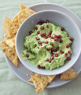 Guacamole with baked corn chips