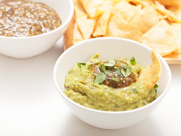 Guacamole with roasted tomatillos