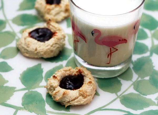 Guava cream cheese thumbprint cookies