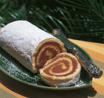 Guava jelly roll (Brazo gitano de guayaba)