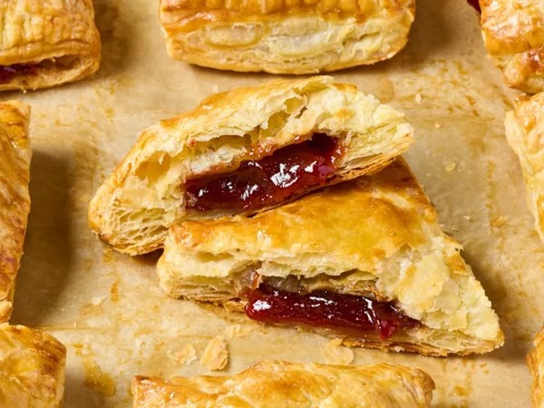 Guava pastelitos