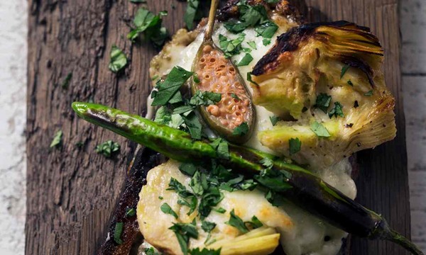 Guindilla and mozzarella toasts