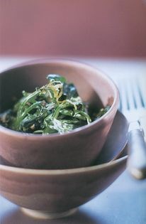 Gujerati-style spinach with lemon and black pepper