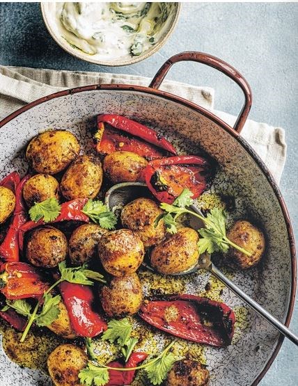 Gunpowder potato & peppers with garlic aïoli