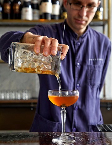 Gunpowder saffron martini
