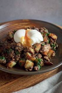 Haggis diced garlic potatoes & poached egg