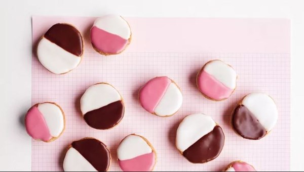 Half-moon cookies