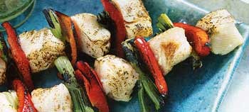 Halibut and red pepper skewers with chili-lime sauce