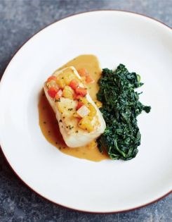 Halibut with spinach and a citrus sauce (Flétan aux agrumes et épinards)