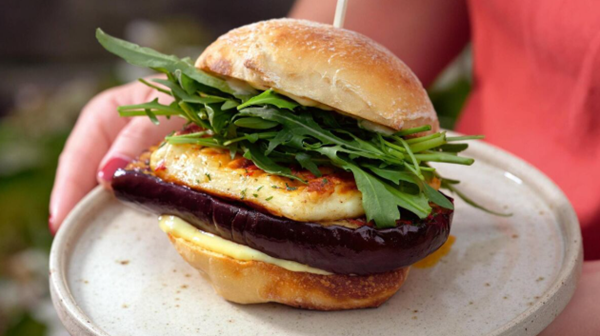 Halloumi and aubergine burgers