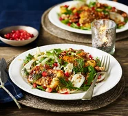 Halloumi, pomegranate & walnut salad