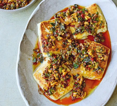 Halloumi with spicy olives and walnuts