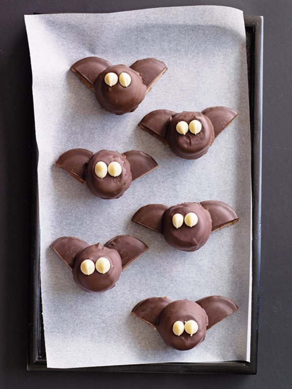 Halloween marshmallow bats