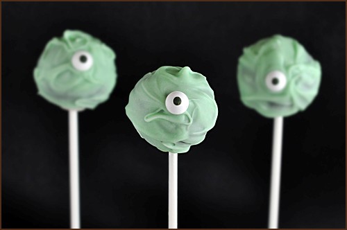 Halloween one-eyed monster cake pops