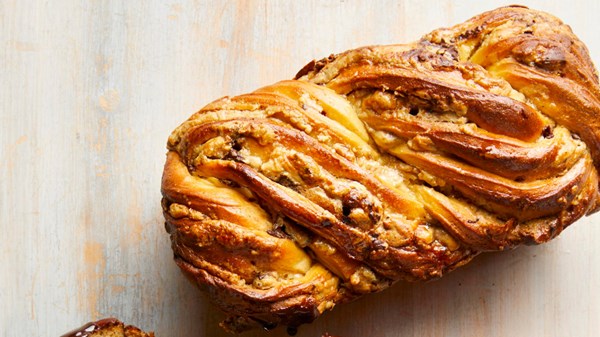 Halva-chocolate chunk babka