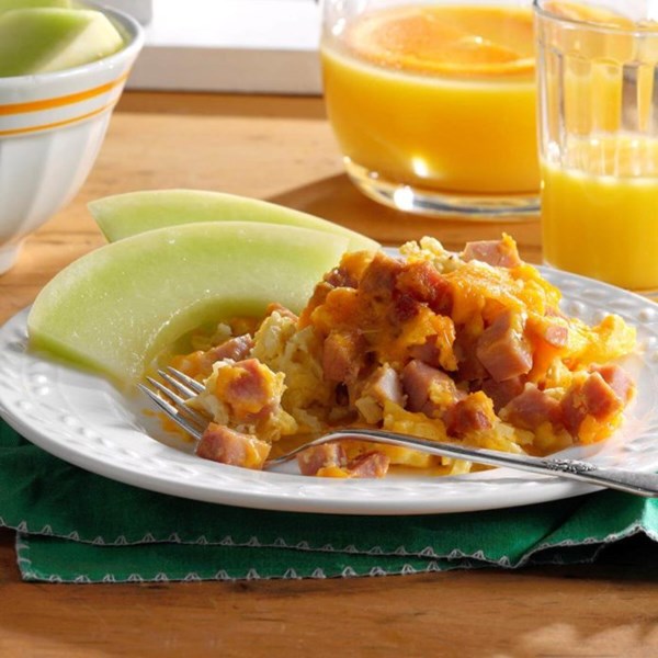 Ham & cheddar breakfast casserole 