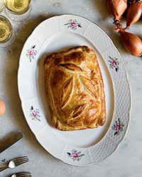 Ham-and-cheese puff pastry tart