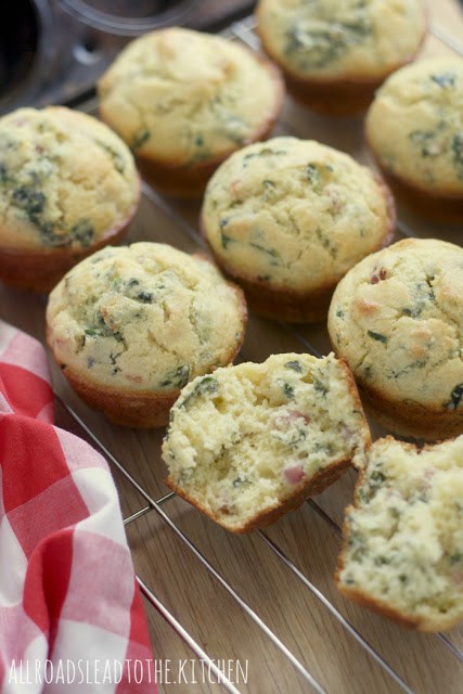 Ham and green corn muffins