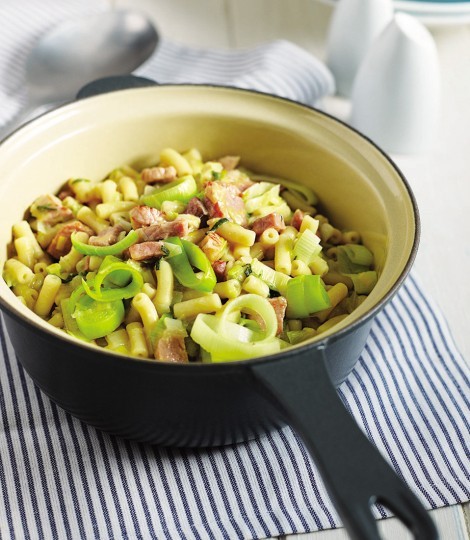 Ham and leek stovetop pasta