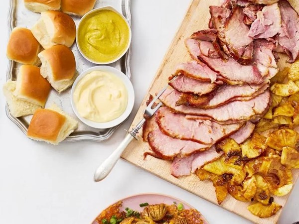 Ham and pineapple slider bar