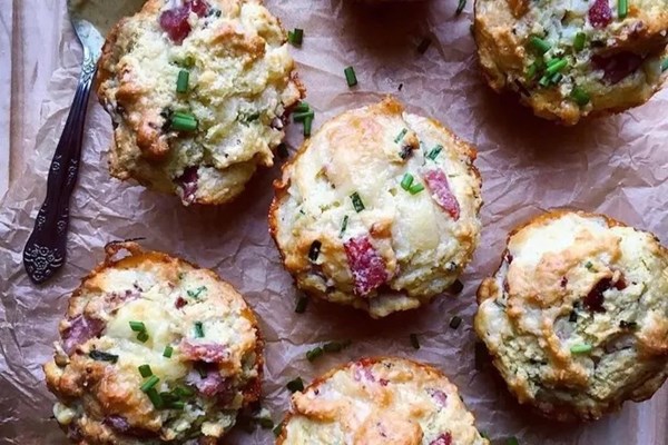 Ham, cheese, and chive muffins