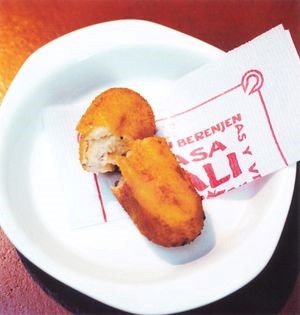 Ham croquettes (Croquetas de jamón)