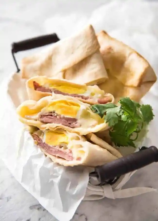 Ham, egg & cheese pockets