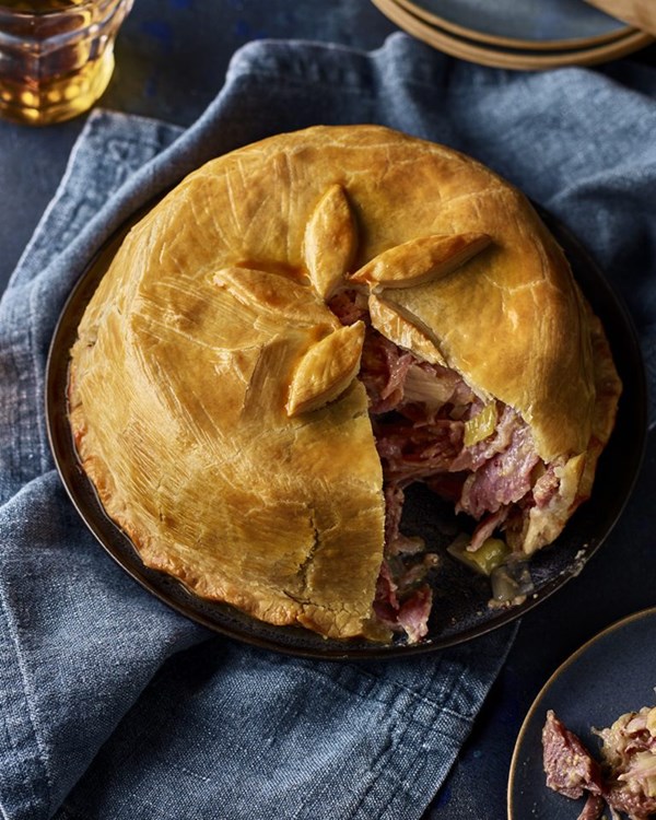 Ham, leek and mustard pie 