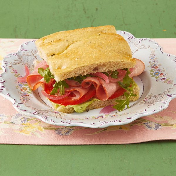 Ham sandwiches with arugula and pesto mayo