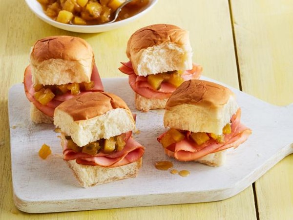 Ham sliders with sweet-and-sour pineapple marmalade