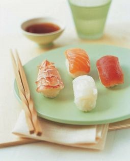 Hand-moulded sushi (Nigiri-zushi)