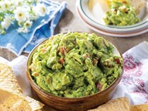 Hannah's chunky guacamole