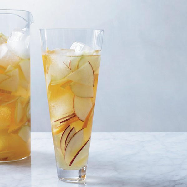 Hard cider sangria