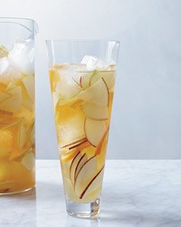 Hard cider sangria