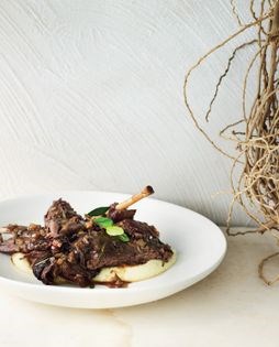 Hare braised in mirto (Lepre brasata con mirto)