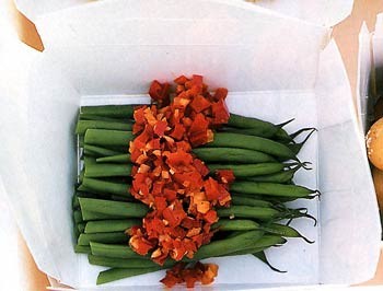 Haricots verts with hot pepper relish