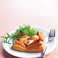 Harissa, halloumi and chicken tart