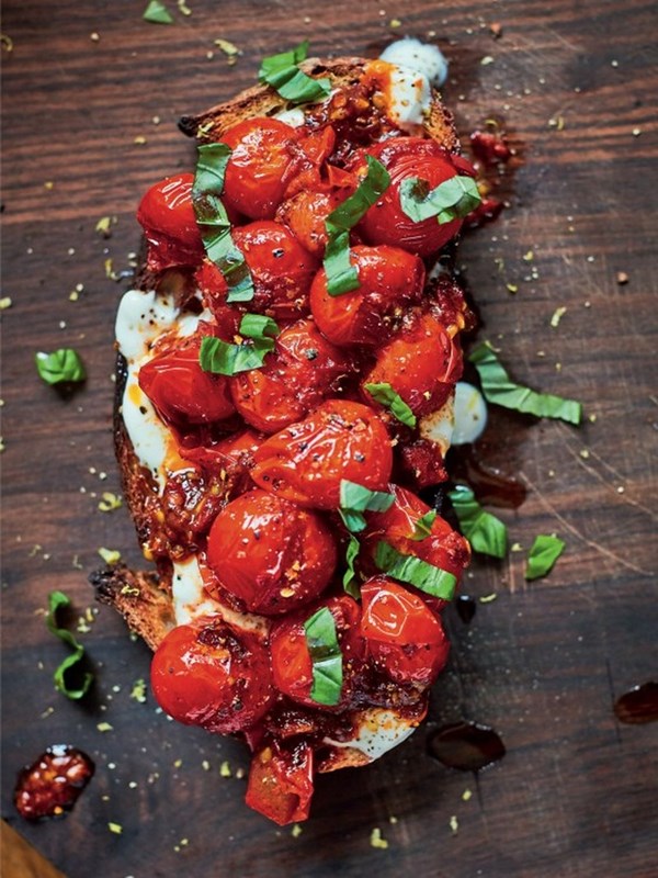 Harissa tomato bruschetta