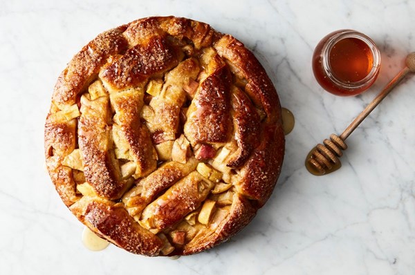 Harvest apple challah