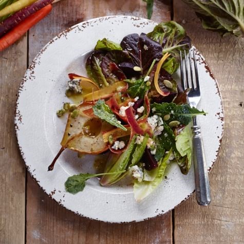 Harvest salad with blue cheese & roasted pears