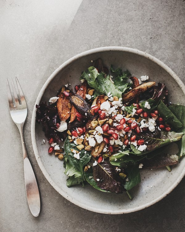 Harvest salad with spice roasted carrots