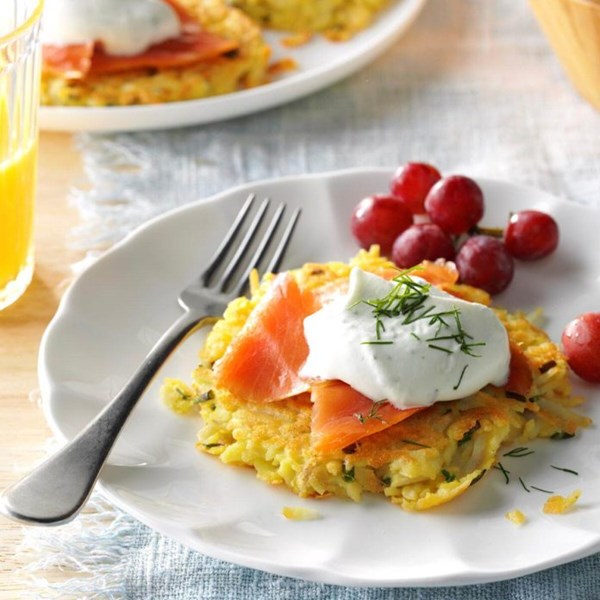 Hash brown pancakes with smoked salmon and dill cream