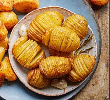 Hasselback roast potatoes