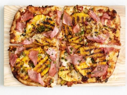 Hawaiian barbecue pizza