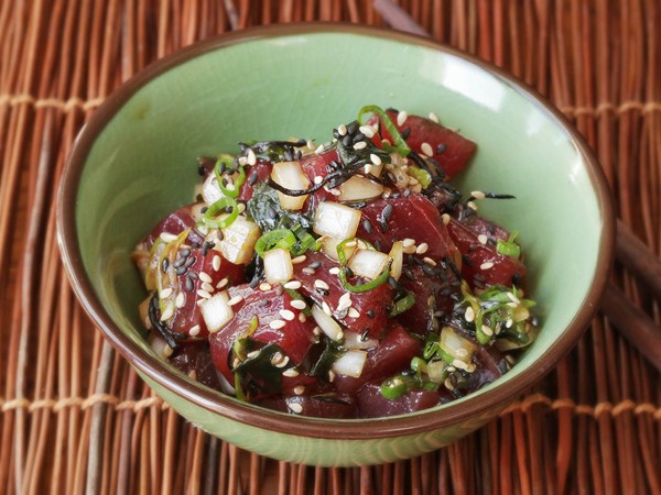 Hawaiian raw-tuna salad