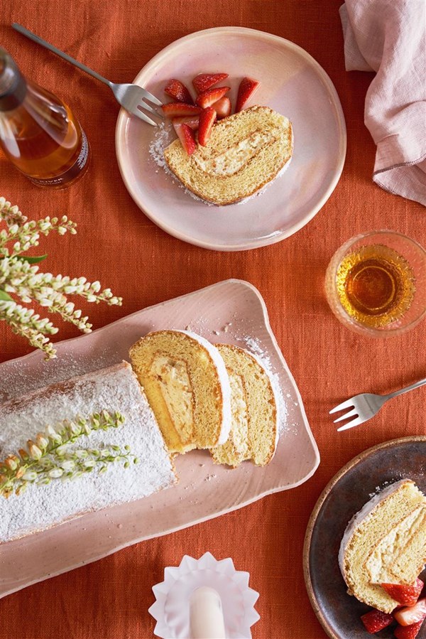 Hazelnut & almond nougat roll
