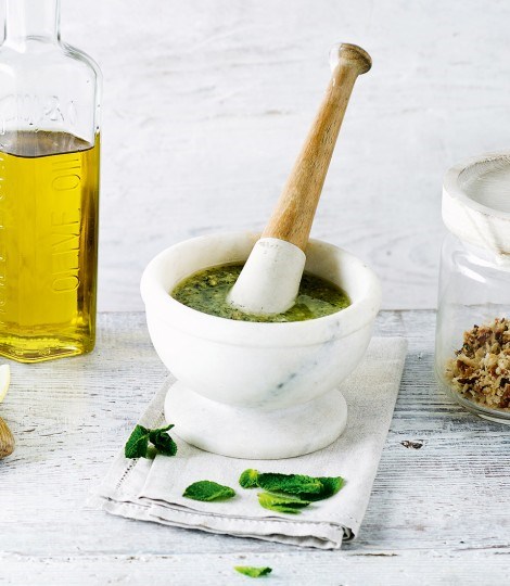 Hazelnut & mint pesto