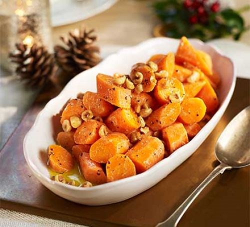 Hazelnut & mustard carrots 